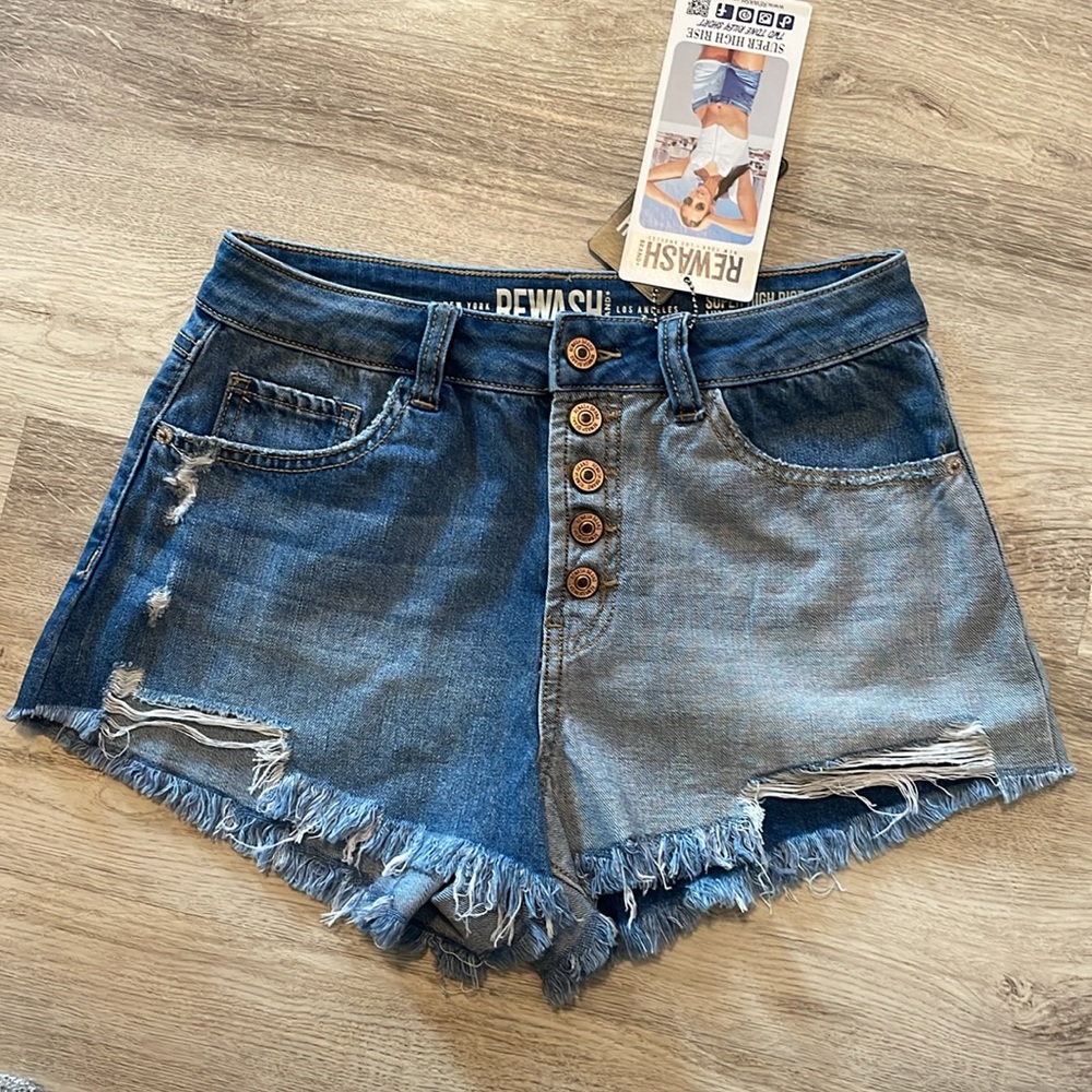 Super High Rise Two Toned Jean Shorts, Size 27 (5), NWT
